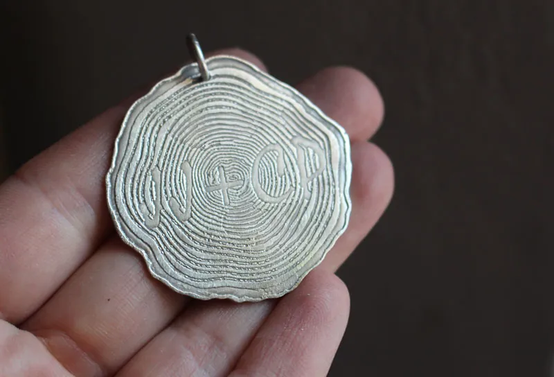 Forever, memory engraved in the tree’s age rings pendant in silver