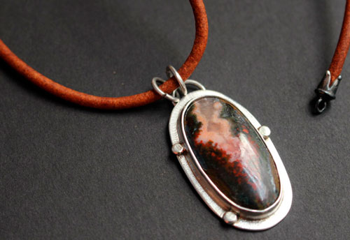 From the depths of the earth, volcano necklace in silver and seam agate
