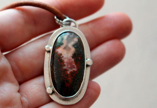 From the depths of the earth, volcano necklace in silver and seam agate