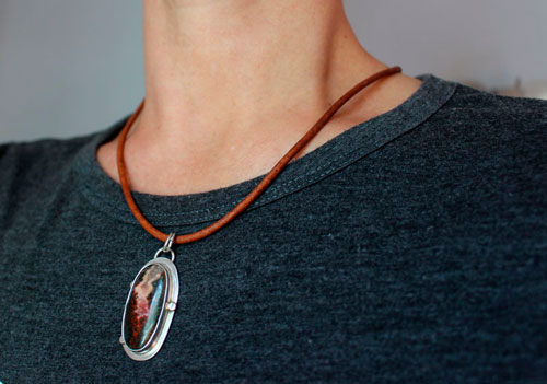 From the depths of the earth, volcano necklace in silver and seam agate