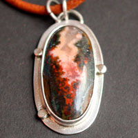 From the depths of the earth, volcano necklace in silver and seam agate