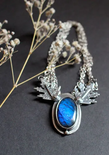 Frost leaves, elven leaf necklace in silver and labradorite