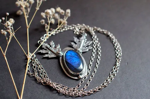 Frost leaves, elven leaf necklace in silver and labradorite