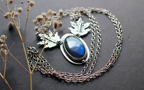 Frost leaves, elven leaf necklace in silver and labradorite