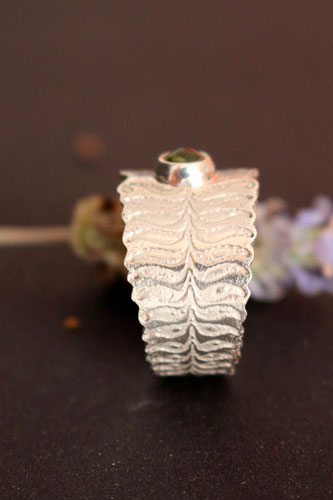 Fern flower, legend from Eastern Europe ring in sterling silver and peridot 