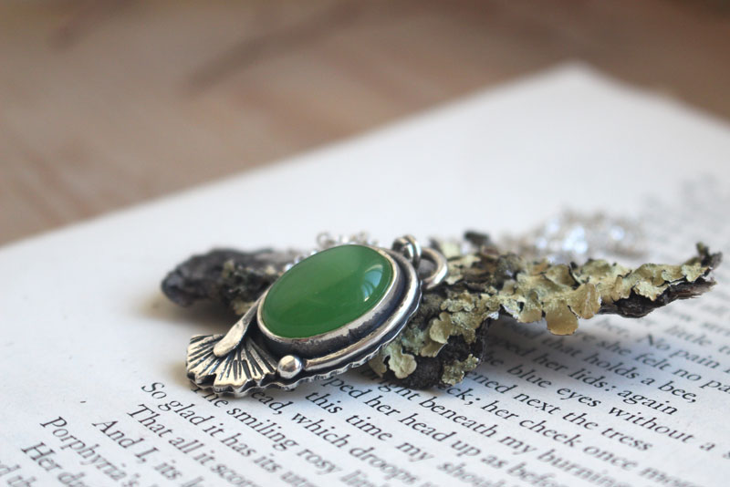 Green ginkgo, leaf necklace in silver and green agate