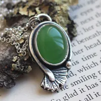 Green ginkgo, leaf necklace in silver and green agate