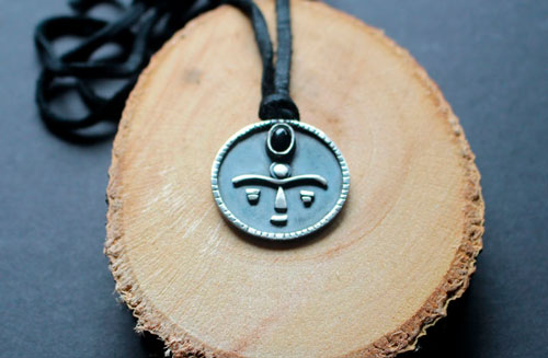 Gaia, tribal African mask necklace in silver and onyx