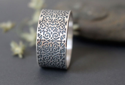 Gentleman, baroque dandy ring in sterling silver