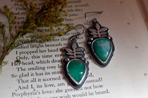 Growth, botanical earrings in sterling silver and chrysoprase