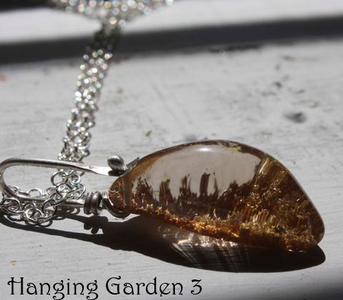 Hanging garden, Babylon mystery necklace in silver and phantom quartz