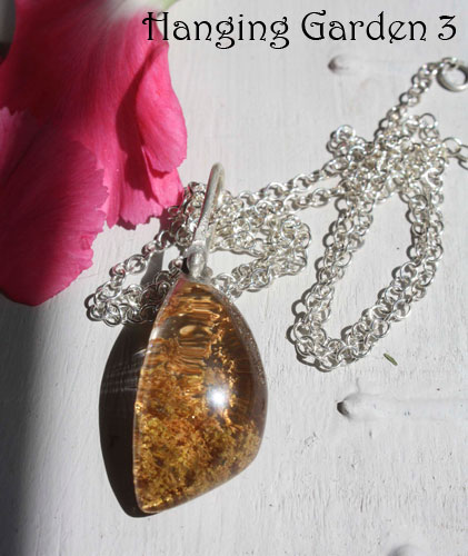 Hanging garden, Babylon mystery necklace in silver and phantom quartz