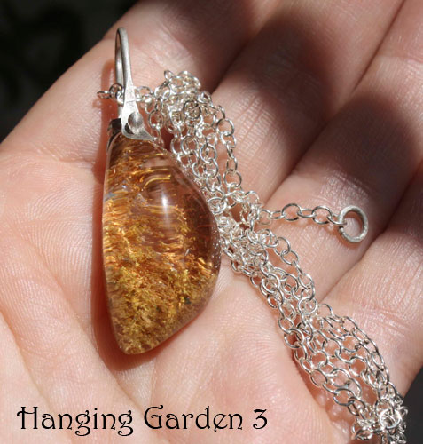 Hanging garden, Babylon mystery necklace in silver and phantom quartz