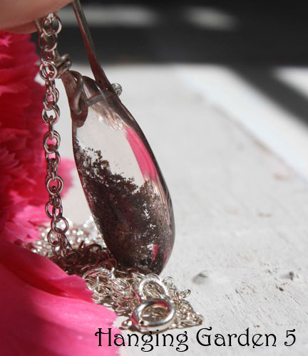 Hanging garden, Babylon mystery necklace in silver and phantom quartz