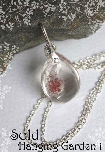 Hanging garden, Babylon mystery necklace in silver and phantom quartz