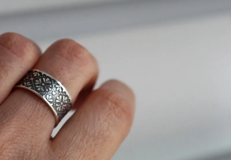 Helorian, medieval flower silver ring