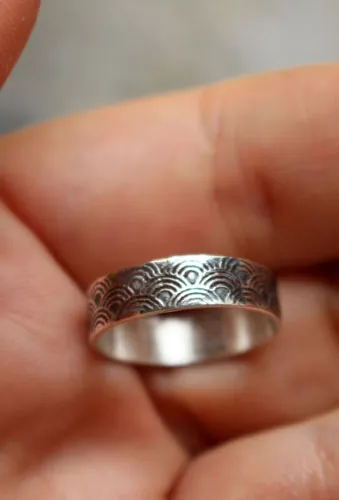 Hitomi small, Japanese wave ring in sterling silver