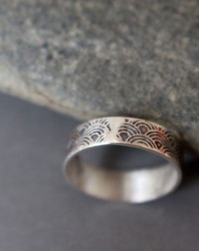 Hitomi small, Japanese wave ring in sterling silver
