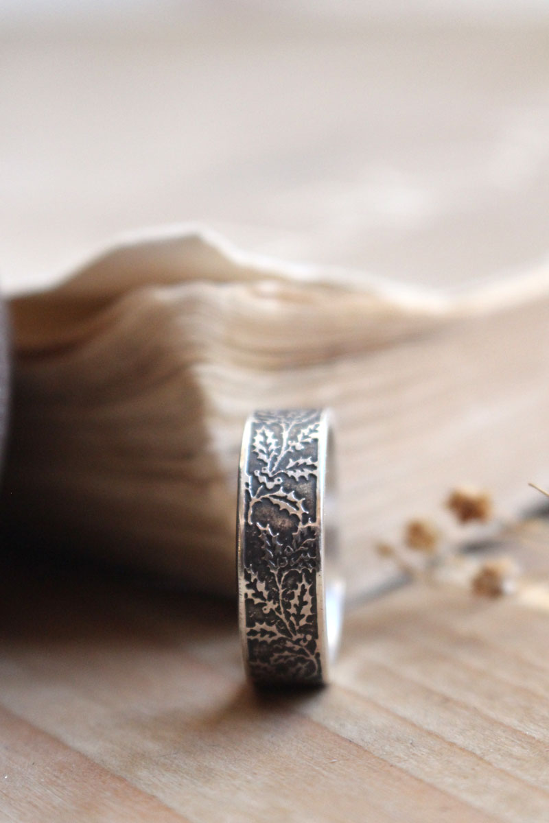 Holly, winter flower and berry ring in silver