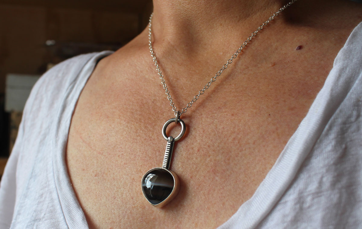 Horizon, rising sun necklace in silver and agate
