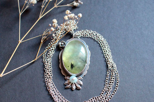 Hortense, baroque floral cameo necklace in silver, prehnite and amazonite