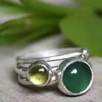 Himalayan green tea, stacking ring in silver, green agate and peridot