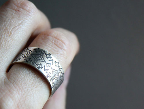 Huichol, Mexican tribal geometric ring in silver