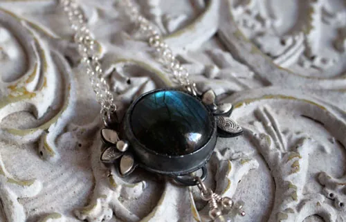 Ice inflorescence, baroque flower necklace in silver and labradorite