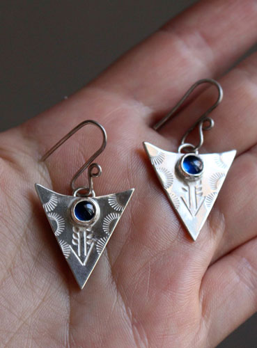 Indian blue, tribal triangle earrings in silver and blue sapphire