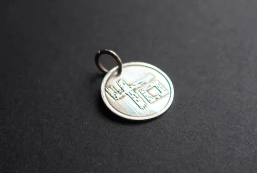 Indochine 40, French rock band anniversary pendant in silver
