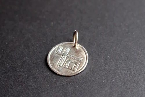 Indochine 40, French rock band anniversary pendant in silver