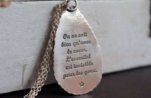 Invisible to the eye, Little Prince quote necklace in silver and labradorite