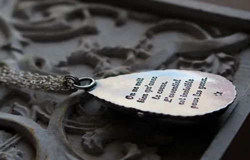 Invisible to the eye, Little Prince quote necklace in silver and labradorite