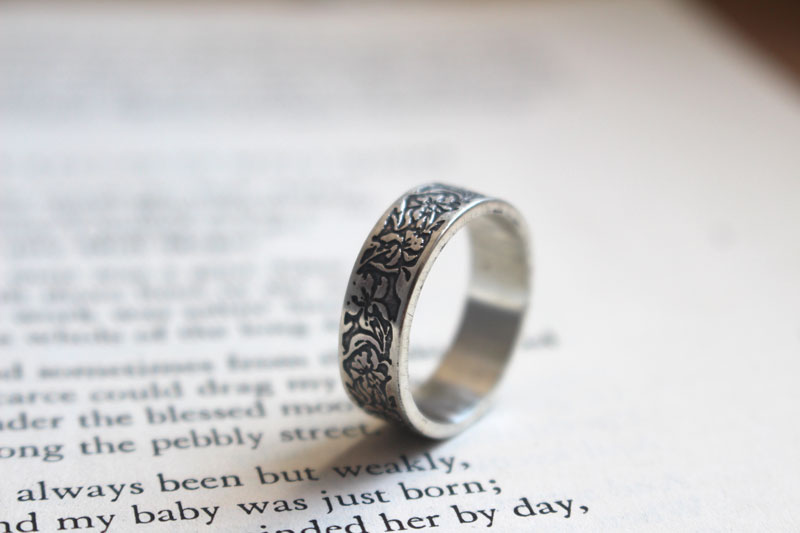 Iris, flower ring in sterling silver