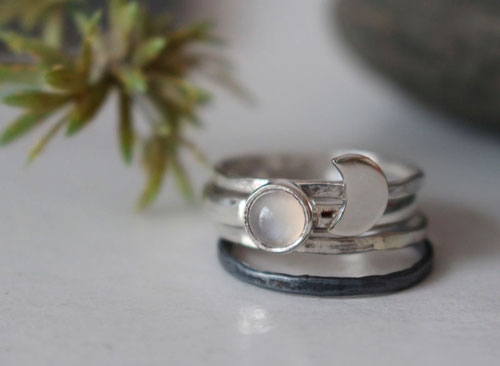 Journey to the moon, stackable ring in silver and moonstone