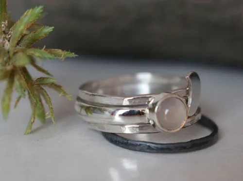Journey to the moon, stackable ring in silver and moonstone