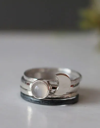 Journey to the moon, stackable ring in silver and moonstone