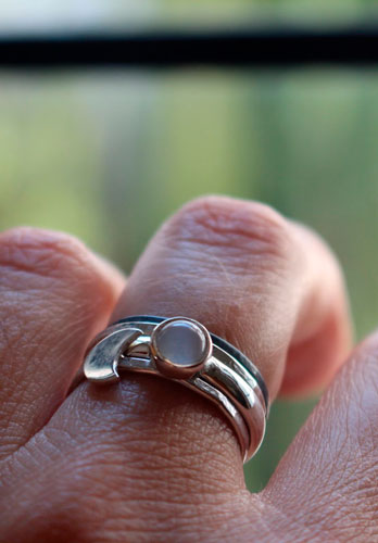 Journey to the moon, stackable ring in silver and moonstone