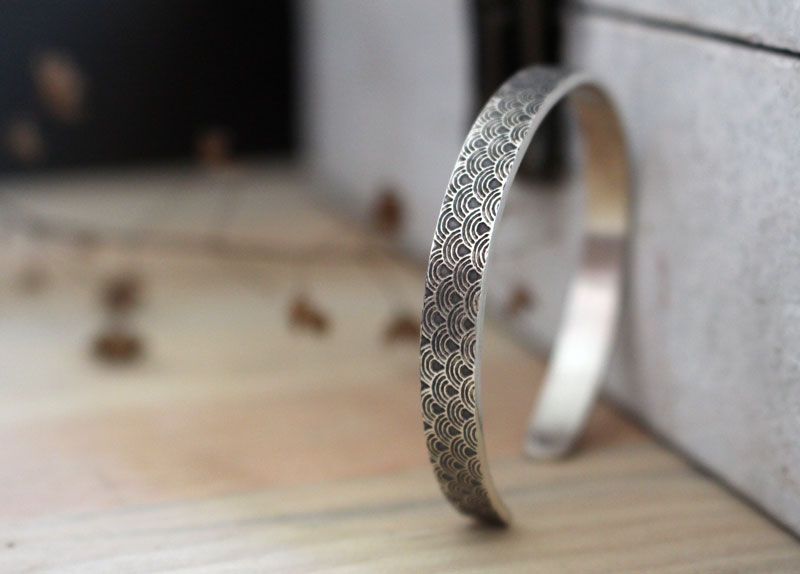 Kaito, Japanese seigaiha waves bracelet in sterling silver