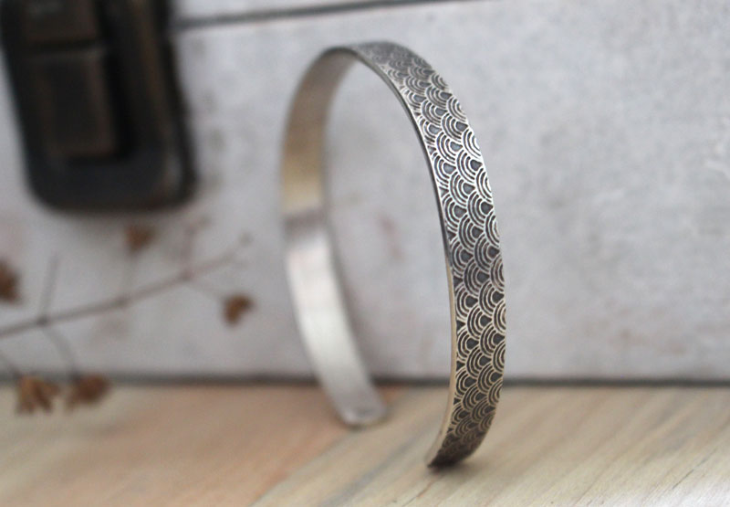Kaito, Japanese seigaiha waves bracelet in sterling silver