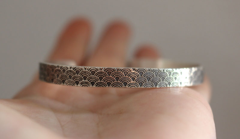 Kaito, Japanese seigaiha waves bracelet in sterling silver