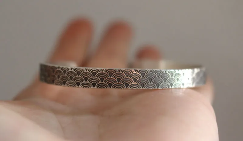 Kaito, Japanese seigaiha waves bracelet in sterling silver