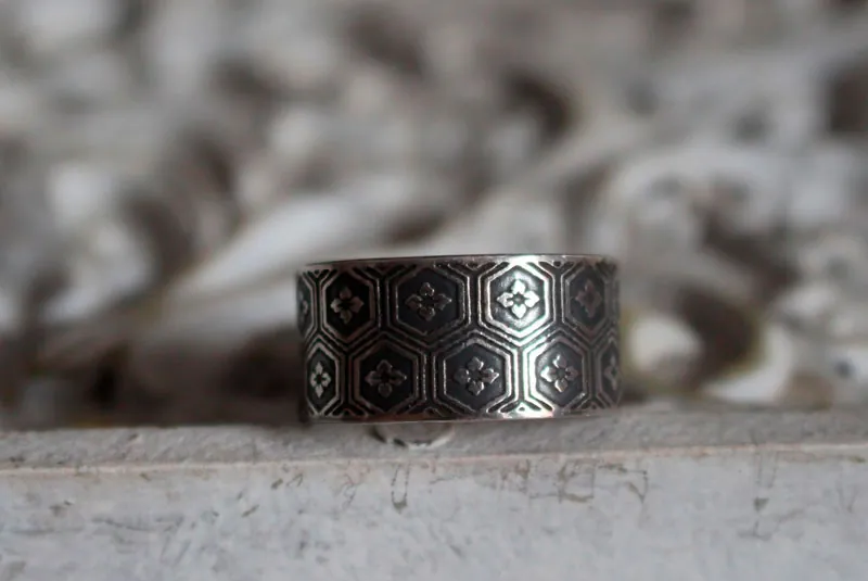 Kikko, Japanese turtle scale ring in sterling silver