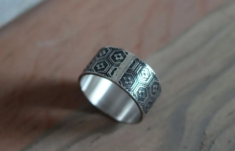 Kikko, Japanese turtle scale ring in sterling silver