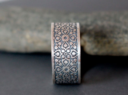 Keystone, medieval ring in sterling silver