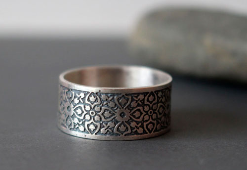 Keystone, medieval ring in sterling silver