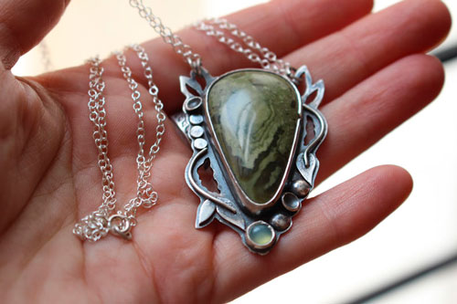 Laurelin, elven botanical necklace in silver, green jasper and chalcedony