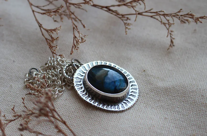 Leaves in winter time, landscape necklace in silver and labradorite