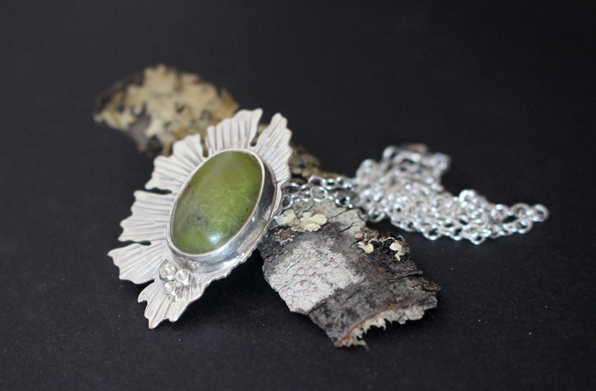 Lichen aventurine, symbiote necklace in silver and aventurine