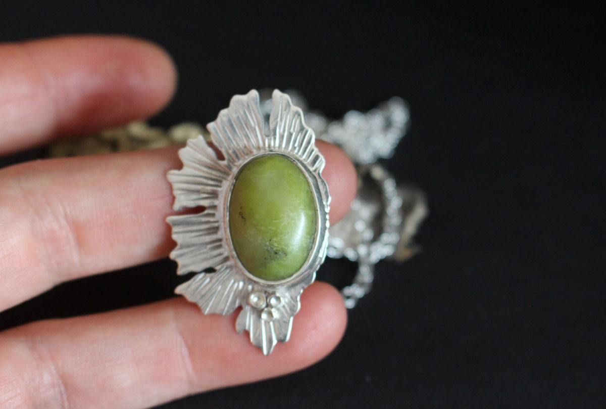 Lichen aventurine, symbiote necklace in silver and aventurine